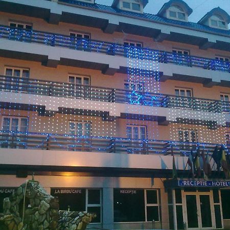 Hotel Ineul Rodna エクステリア 写真