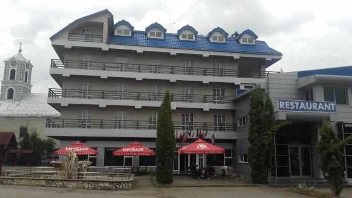 Hotel Ineul Rodna エクステリア 写真
